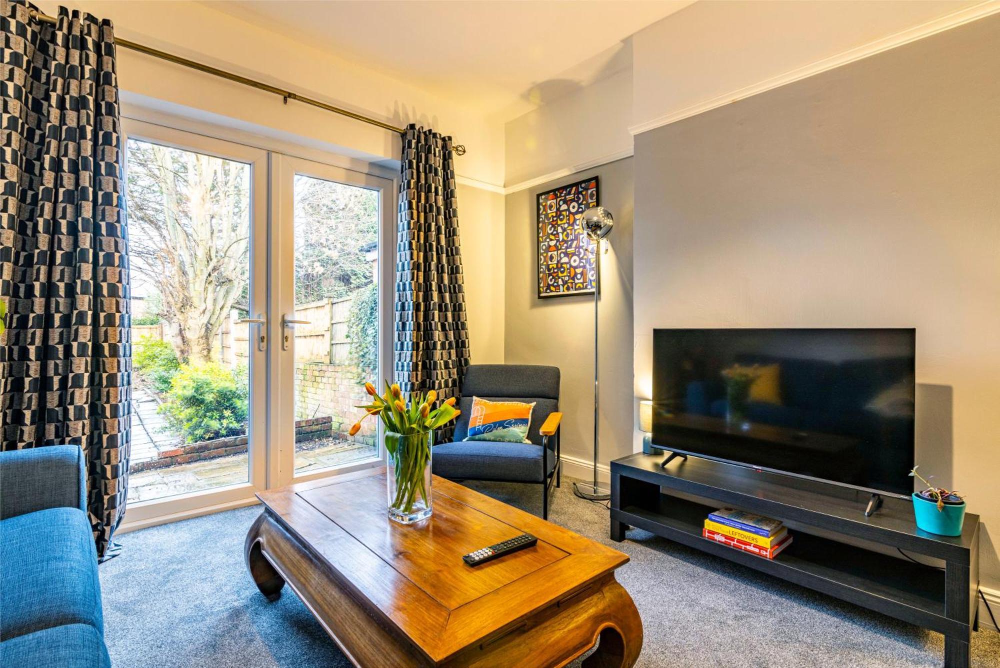 Lovely 4Bdr Home- Off Street Parking Sleeps 7 Nottingham Exterior photo