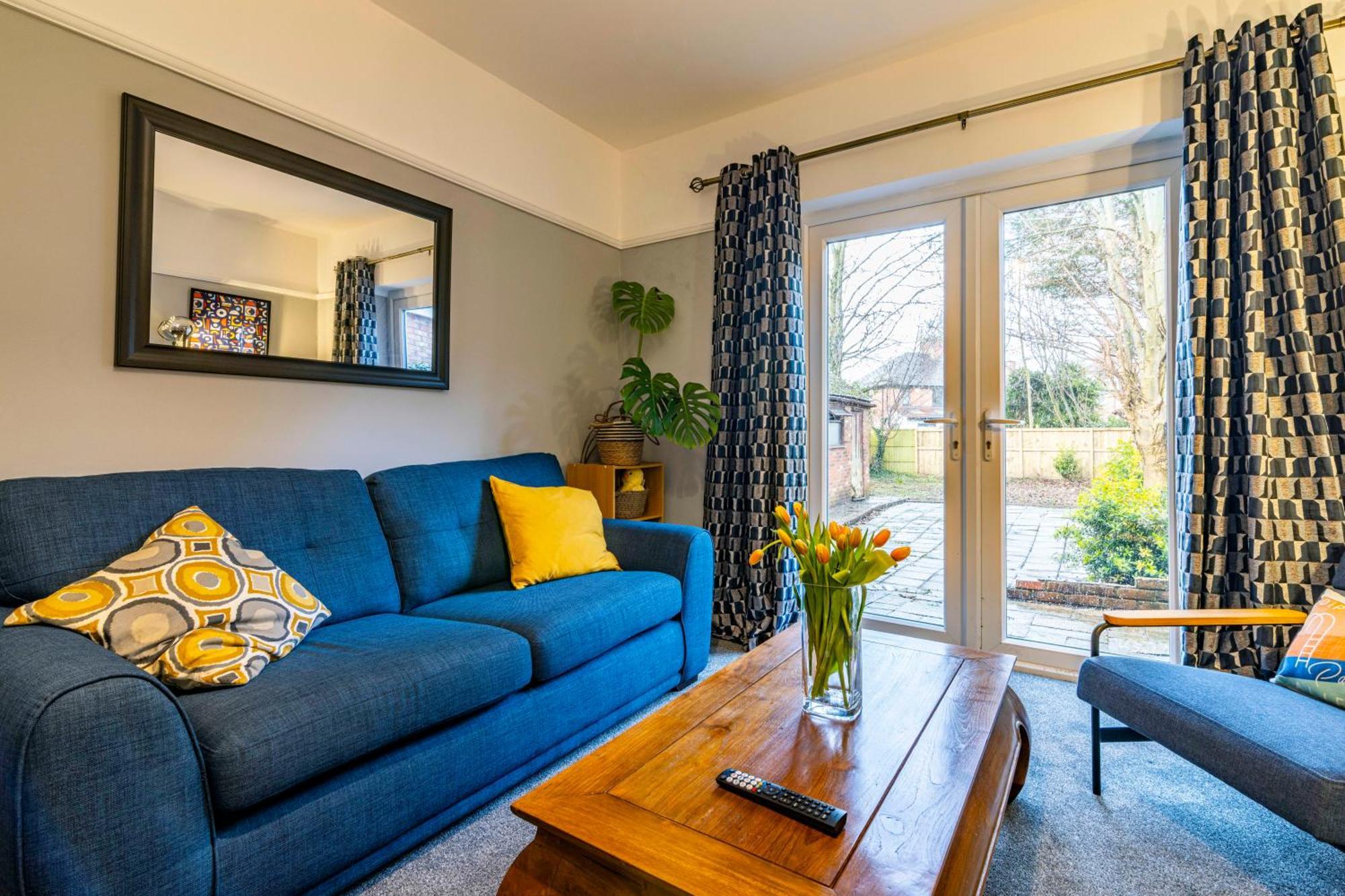 Lovely 4Bdr Home- Off Street Parking Sleeps 7 Nottingham Exterior photo